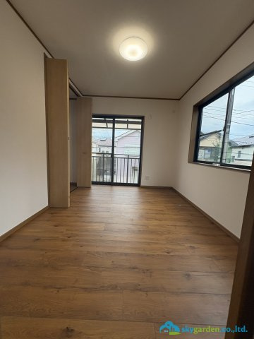 藤沢市遠藤　中古戸建の洋室