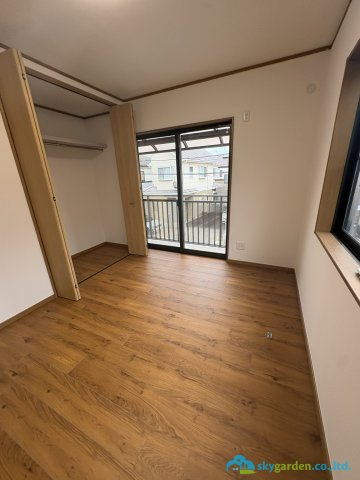 藤沢市遠藤　中古戸建の洋室