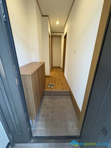 藤沢市遠藤　中古戸建の玄関