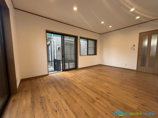 藤沢市遠藤　中古戸建の居間・リビング