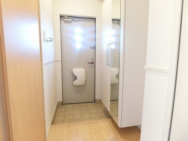 ＫＭＭファーム　Ⅰの玄関