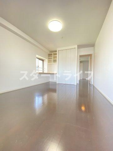 大阪市淀川区木川東４丁目の賃貸マンションの寝室
