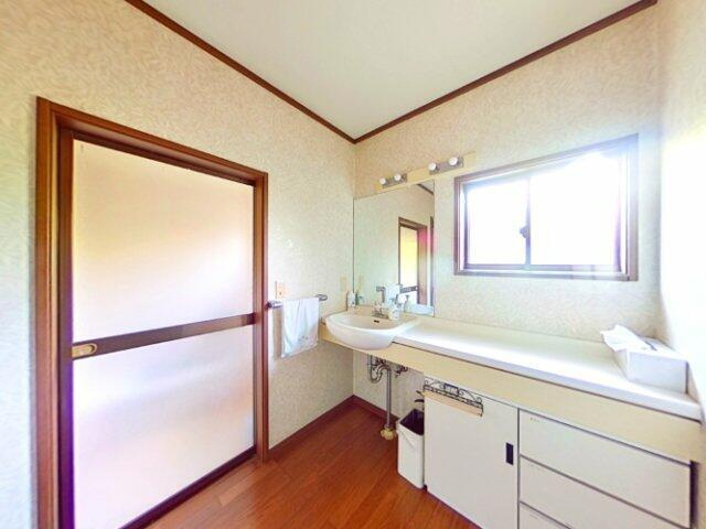 岡山市北区高松原古才の中古一戸建のその他|・サニタリールーム 窓も付い…