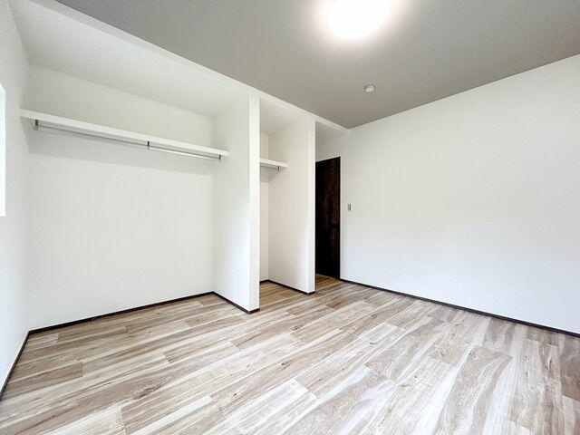 岡山市北区佐山の中古一戸建の洋室|【リフォーム済】２階６．５帖…