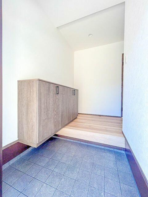 岡山市北区佐山の中古一戸建のその他|【リフォーム済】玄関の様子で…