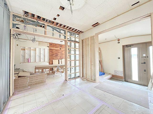 岡山市北区佐山の中古一戸建のその他|【リフォーム中】リビング別角…