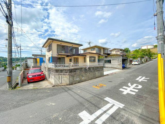 岡山市北区佐山の中古一戸建の駐車場|【外観】外観別角度の様子です…