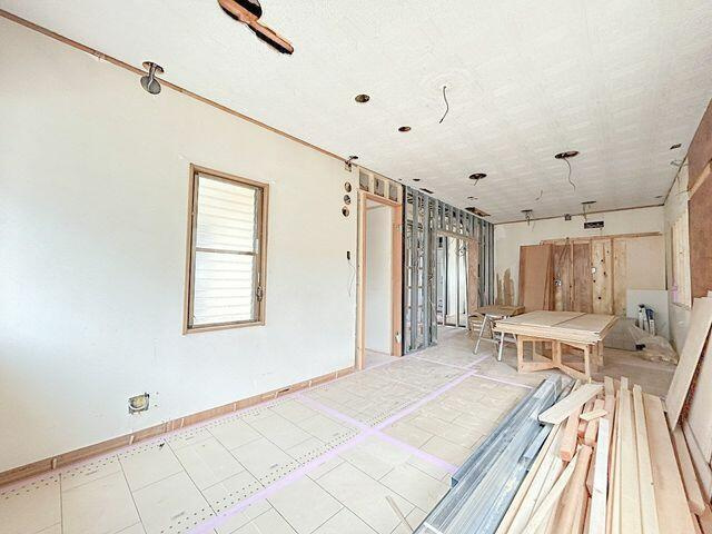 岡山市北区佐山の中古一戸建のその他|【リフォーム中】Ｌ字型のリビ…
