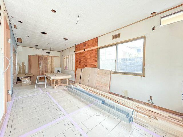 岡山市北区佐山の中古一戸建のその他|【リフォーム中】リビング別角…