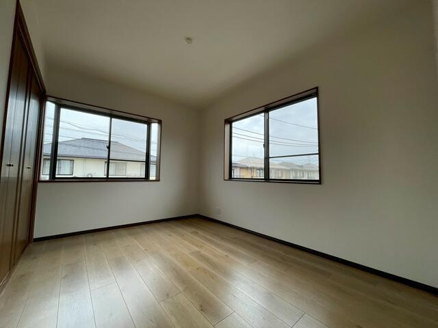 岡山市北区小山の中古一戸建の洋室