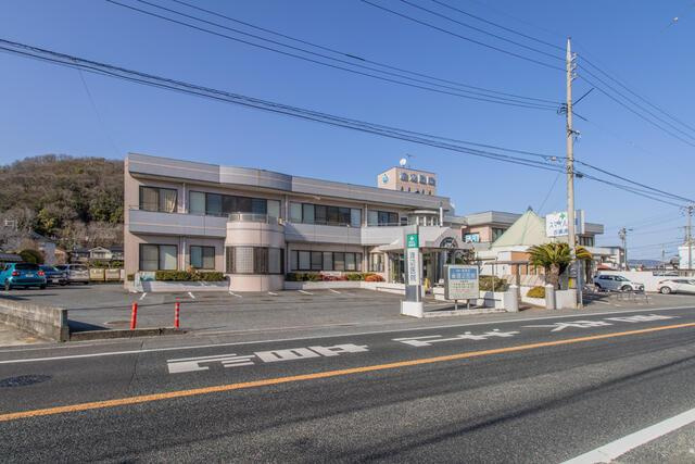 岡山市北区吉備津の新築一戸建の前面道路含む現地写真|渡辺医院まで130m