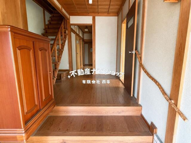岡山市北区加茂の中古一戸建の玄関