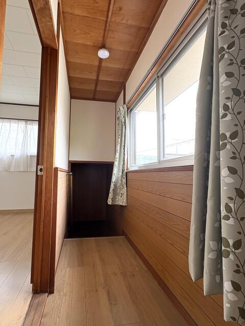 岡山市北区足守の中古一戸建の玄関