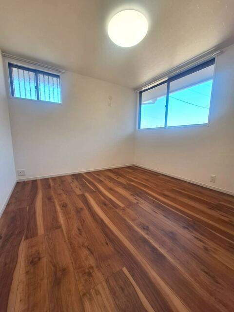 岡山市北区横井上の中古一戸建の洋室