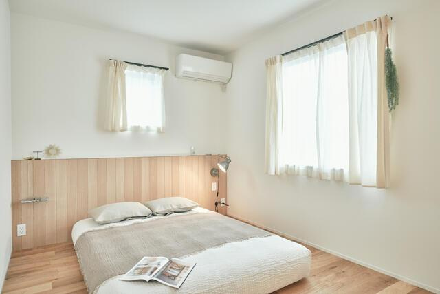 岡山市北区平田の中古一戸建の居間・リビング|朝になると明るい光が差し込む…