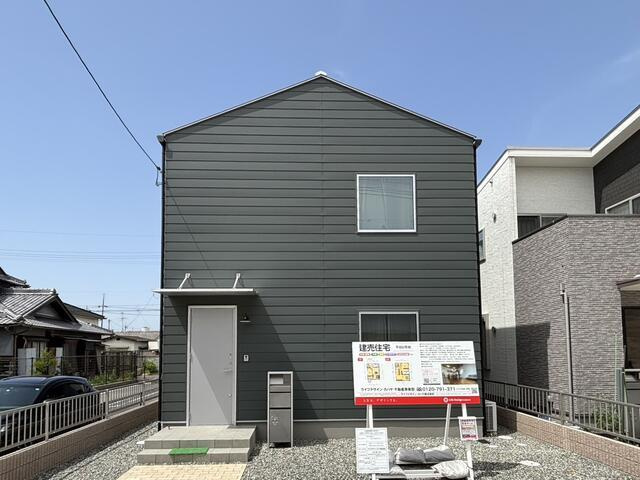 岡山市北区平田の中古一戸建の外観パース|スタイリッシュでオシャレな外…