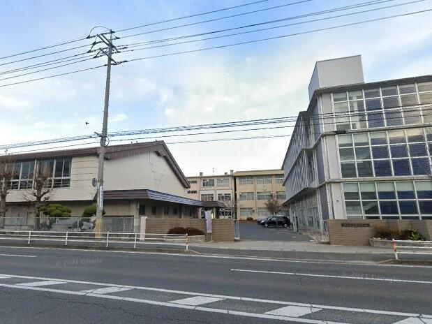 岡山市北区平田の中古一戸建の前面道路含む現地写真|岡山市立西小学校まで1,563m