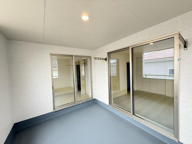 岡山市北区花尻みどり町の新築一戸建のバルコニー|プランターを置いて家庭菜園や…