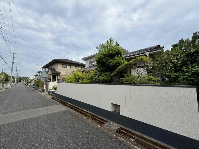 岡山市北区芳賀の中古一戸建のその他|前面道路です。