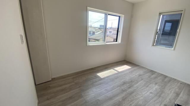 岡山市北区楢津の新築一戸建の洋室