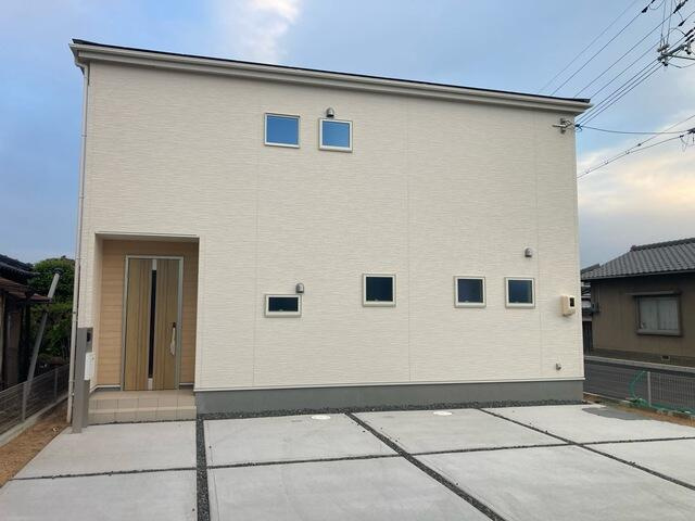 岡山市北区撫川の新築一戸建の外観|日を重ねるごとにこの佇まいに…