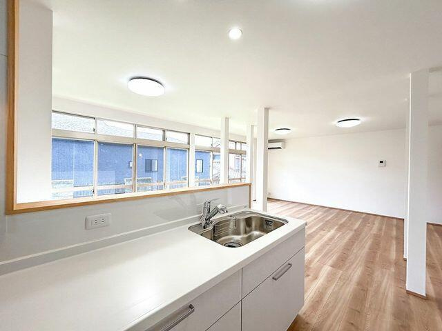 岡山市北区津高の中古一戸建のキッチン|【リフォーム済】キッチン別角…