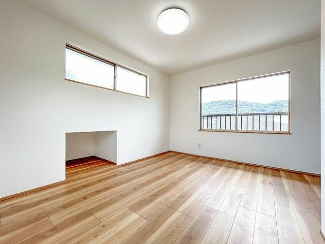 岡山市北区津高の中古一戸建の洋室|【リフォーム済】２階約６帖洋…