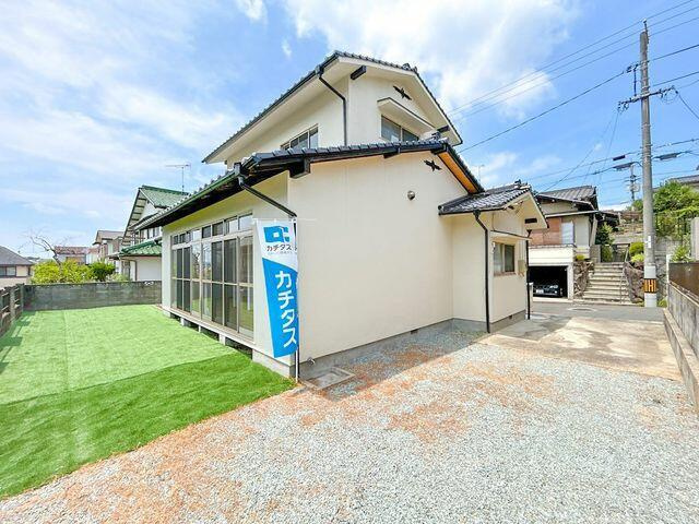 岡山市北区津高の中古一戸建のその他|【庭】駐車場から撮影した庭の…