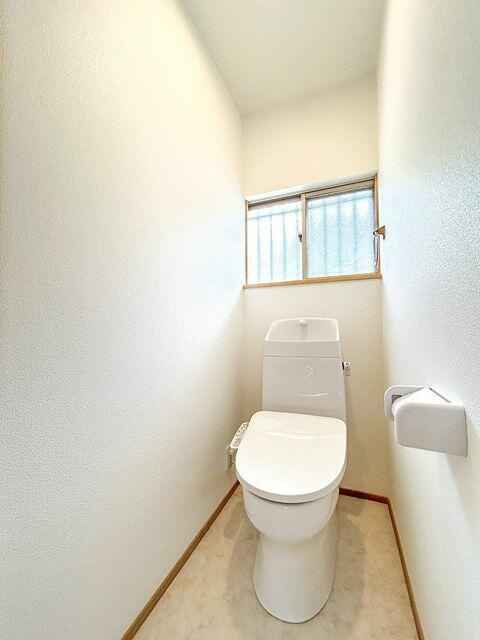 岡山市北区津高の中古一戸建のトイレ|【同仕様画像】トイレはジャニ…