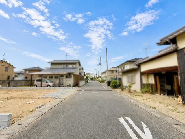 岡山市北区津島本町の新築一戸建の前面道路含む現地写真|２０２６年８月２２日撮影