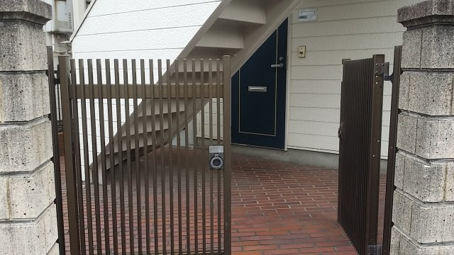 コーポ鵜月のエントランス