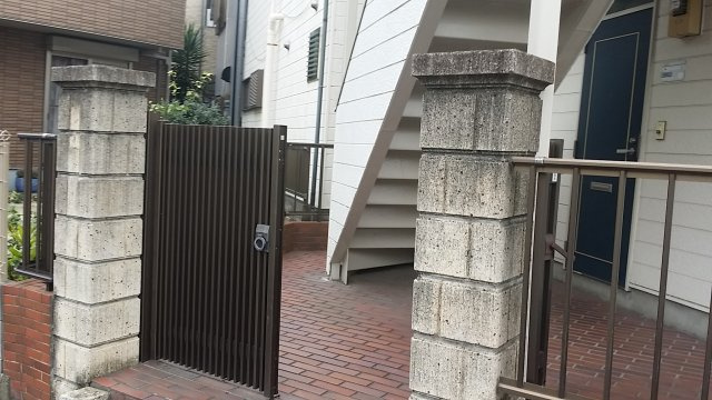 コーポ鵜月のエントランス