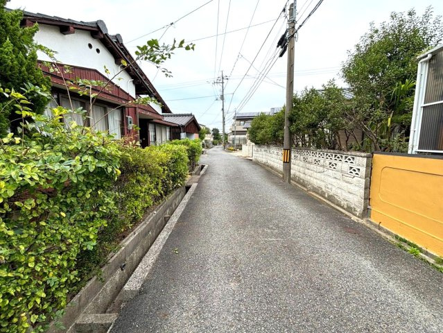 赤崎4丁目の前面道路含む現地写真