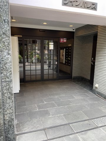 ツインパレスのエントランス