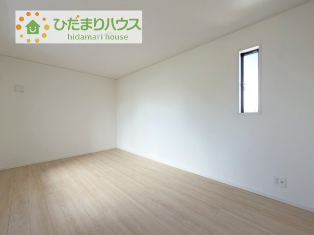 【寝室】 | 土浦市天川第4　新築戸建 | 広めの主寝室は、ベッドの他にもパソコンデスクやドレッサーなども置けちゃいます(*^-^*)