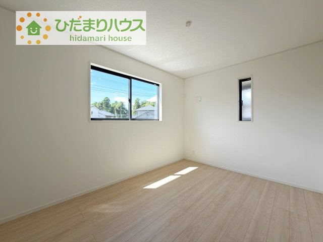 【洋室】 | 土浦市天川第4　新築戸建 | 机にベットを置けば子供部屋の完成です！