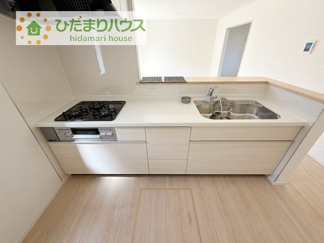 【キッチン】 | 土浦市天川第4　新築戸建 | 3口コンロでお料理する時間も短くなりそうですね(*‘∀‘)