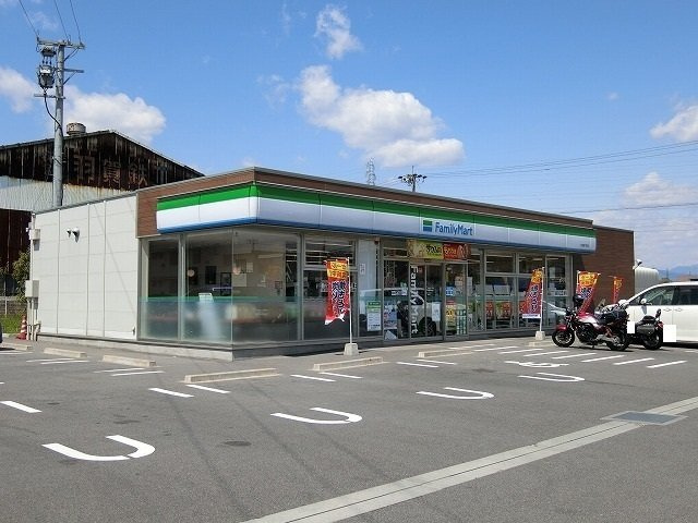 ハウスカの周辺|ファミリーマート坂下町店まで1119m
