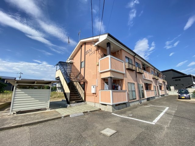 サンハイツ鎌田の外観