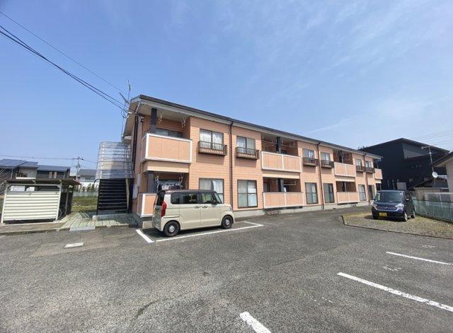 サンハイツ鎌田の外観