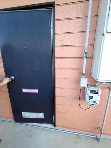 サンハイツ鎌田の玄関
