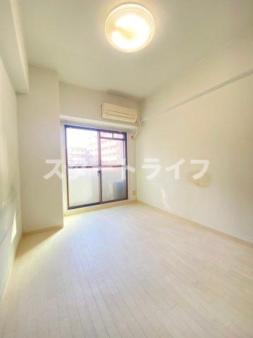 大阪市東淀川区東中島２丁目の賃貸マンションの居間・リビング