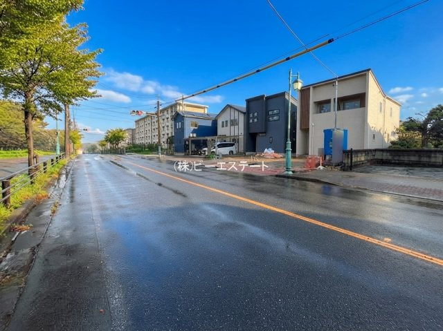 【前面道路含む現地写真】 | 知多市つつじが丘１丁目　１号棟【仲介手数料0円】