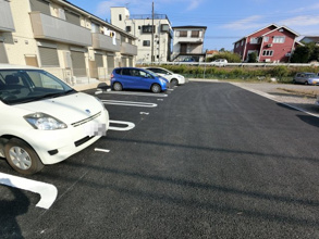 【駐車場】