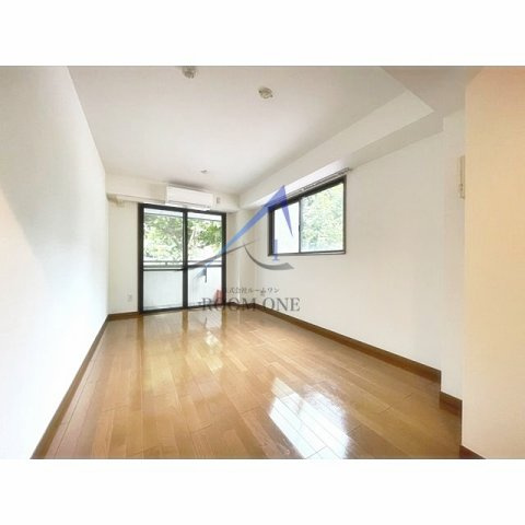 ＦＬＡＴｏｎｅ新中野の居間・リビング|洋室のお部屋です。