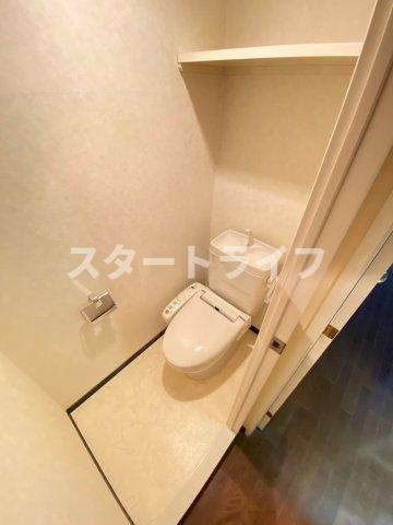 大阪市東淀川区東中島４丁目の賃貸マンションのトイレ