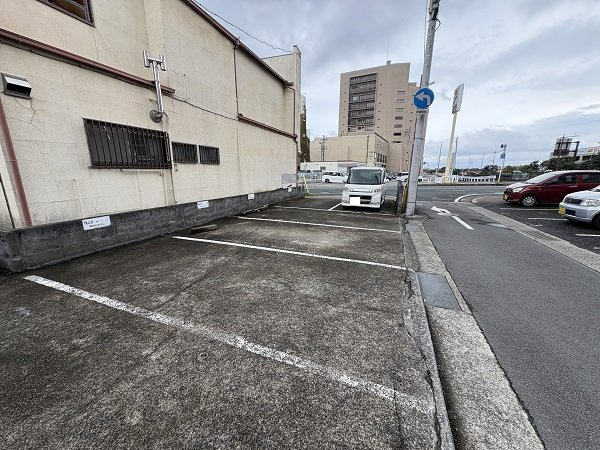 熱海市　昭和町の駐車場