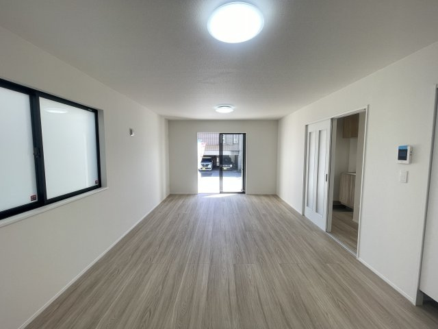 南城市大里仲間（全8棟）C号棟の居間・リビング|※同仕様写真です