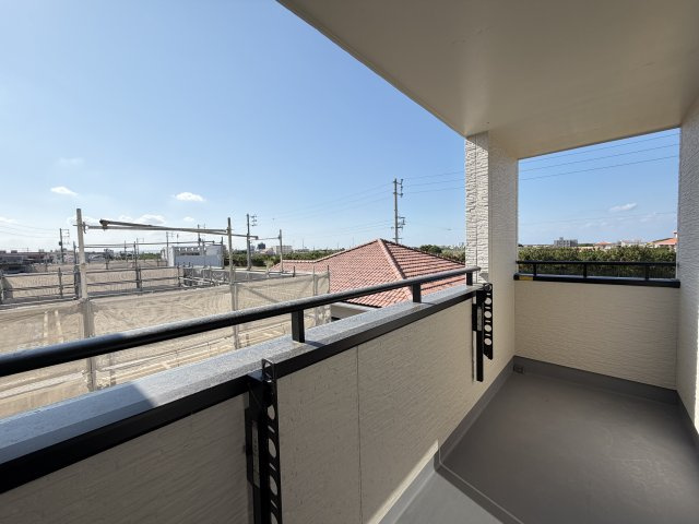 南城市大里仲間（全8棟）C号棟のバルコニー|※同仕様写真です