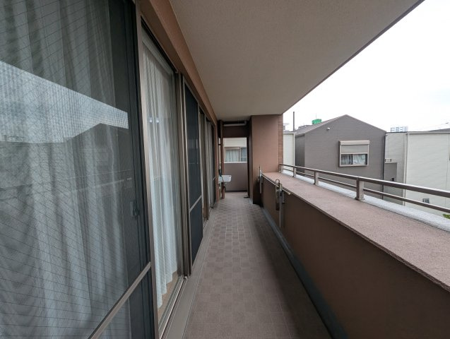 アウレリア上新庄ペアパークスのバルコニー